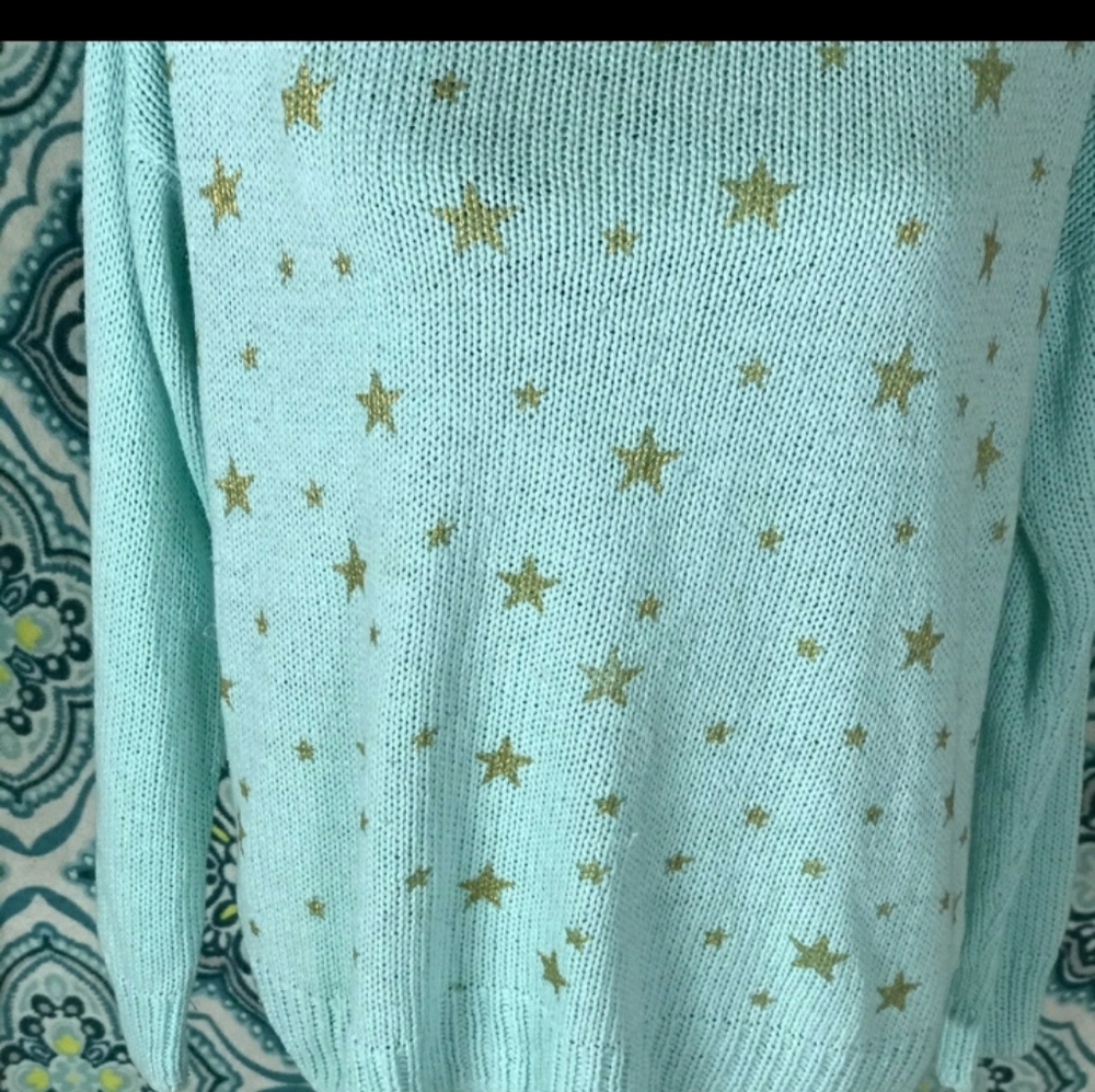 V.S. Pink pullover knit sweater with stars